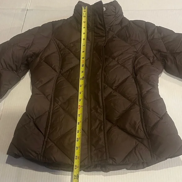 Eddie Bauer Brown goose down Quilted Puffer Jacket w zipper & pockets buttons - Picture 5 of 16